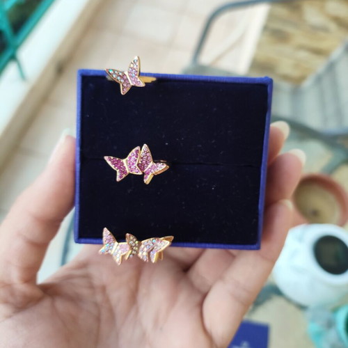 Swarovski ring set of 3 like new, size 52 with box