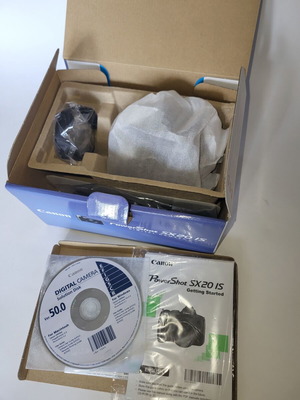 Canon PowerShot SX20 IS camera new