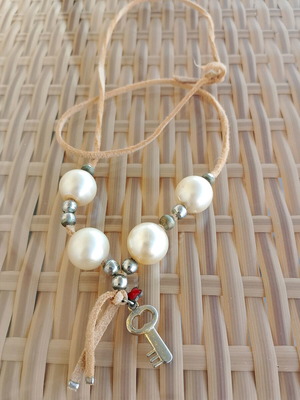 Handmade necklace used in very good condition