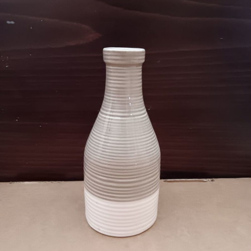 Decorative small vase used, very good condition