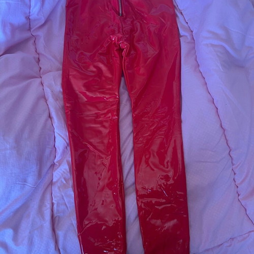 Judah club red vinyl leggings size M new