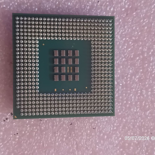 Intel Pentium4 2.4 GHz CPU used, Socket 478