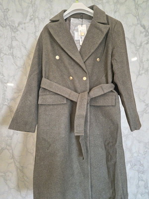 Long wool coat new with lining