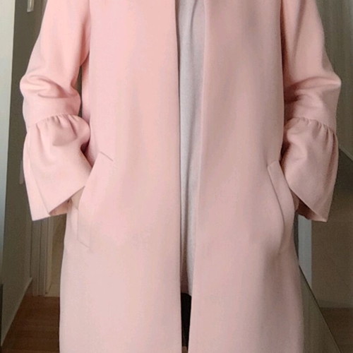 Zara pink blazer like new, size M, 3/4 sleeves with ruffles