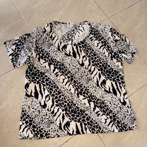 Black and white patterned blouse, size M