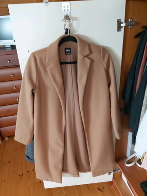 Παλτό Zara καινούργιο, μέγεθος S-M, καφέ-ταμπα-καμηλό με πλαϊνές τσέπες
