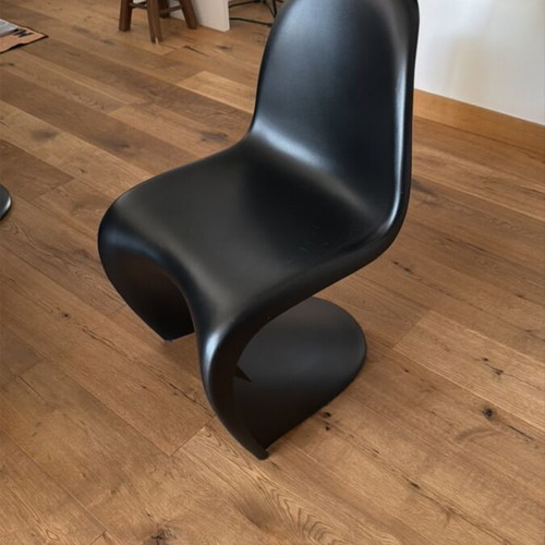 Blend dining chairs like new black polypropylene set of 6