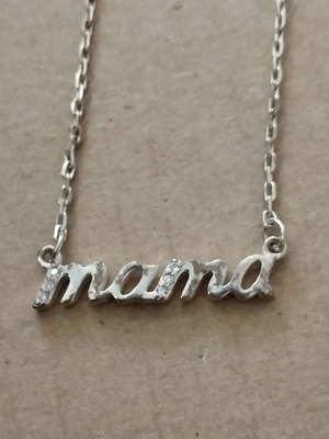 Mama necklace in silver color like new