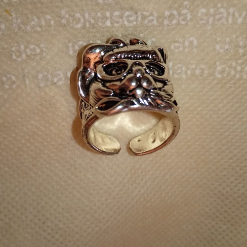 Massive ring Puss in Boots new, silver plated