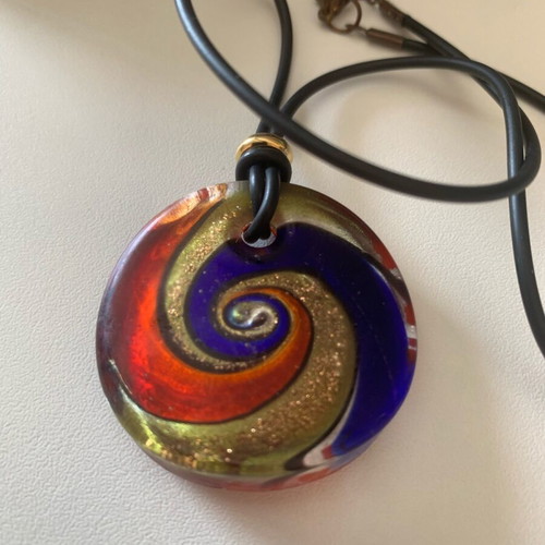 Murano glass necklace like new