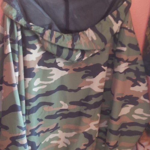 Forever 21+ Camo Windbreaker jacket plus size 3XL like new