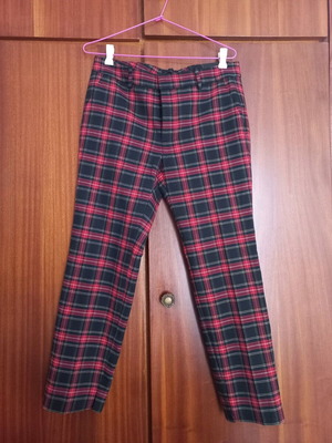 Παντελόνι Chino καρό Zara καινούργιο, μέγεθος 38, μαύρο και κόκκινο