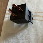 Universal 40A car relay with mounting base
