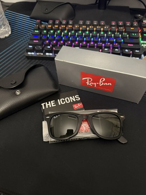 Ray Ban Wayfarer Classic Green Polarized Sunglasses new