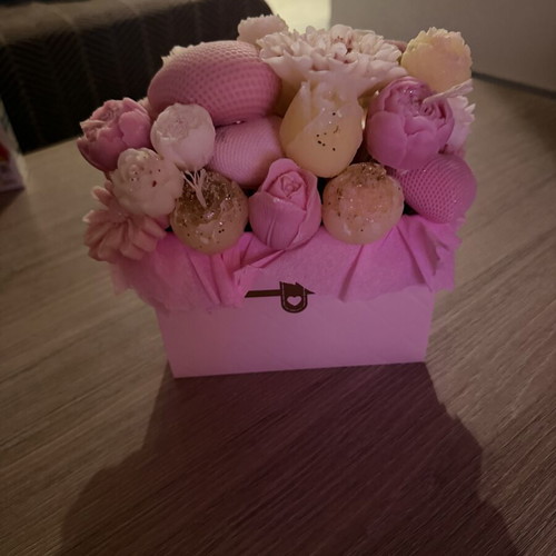 Decorative candles new with pleasant scent in various sizes