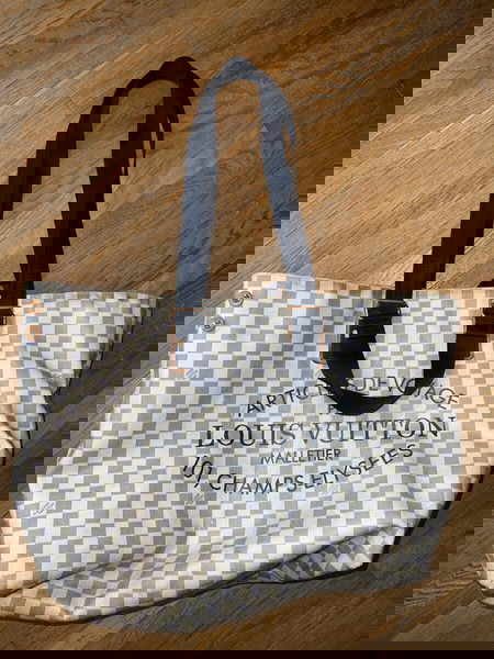 Τσάντα Louis Vuitton