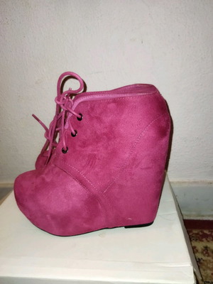 Booties size 40 new pink
