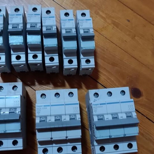 HAGER fuse set of 9 pieces like new