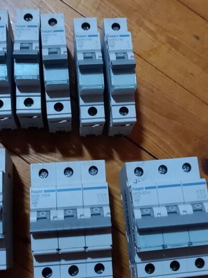 Комплект (9 бр) предпазители HAGER за електрически панел