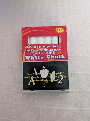 White chalk like new, pack of 12 pieces