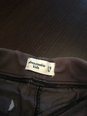 Abercrombie kids bermuda shorts used for 7-8 years old boy