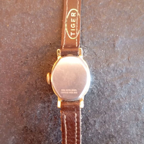 Timex Cavatina vintage women's watch like new, gold tone