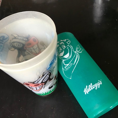 Kellogg’s collectible plastic cup like new with 2 Sipahh cups gift
