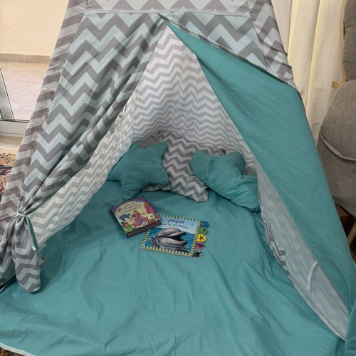Children's Teepee Play Tent Grey Wave Mint like new with floor and 3 pillows