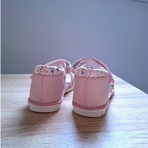 Migato Kids Pink Sandals Size 24 New With Bow