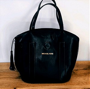 Μαύρη δερμάτινη τσάντα Michael kors