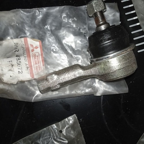Set of tie rod ends for passenger vehicles new