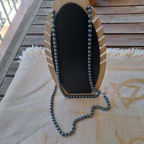 Long necklace with tourmaline beads like new, gray