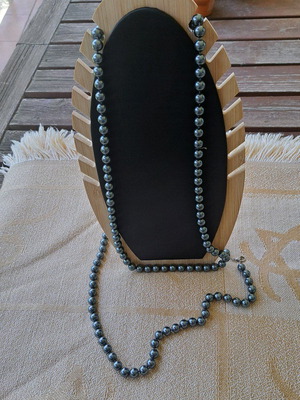 Long necklace with tourmaline beads like new, gray