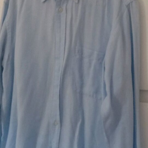 Rocco Barocco shirt large like new, light blue