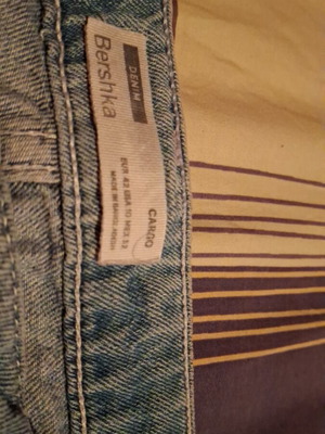 Bershka cargo pants, size 42, blue