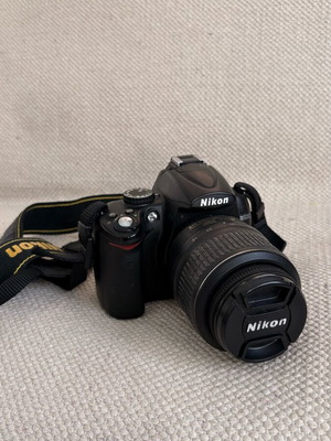 Ψηφιακή φωτογραφική μηχανή Nikon D5000 σετ μεταχειρισμένη με φακό 18-55mm και τσάντα