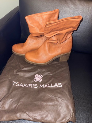 Μποτάκι Tsakiris Mallas καμηλό, καινούργιο, μέγεθος 40