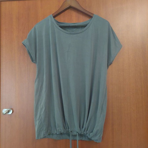 Axel blouse green like new