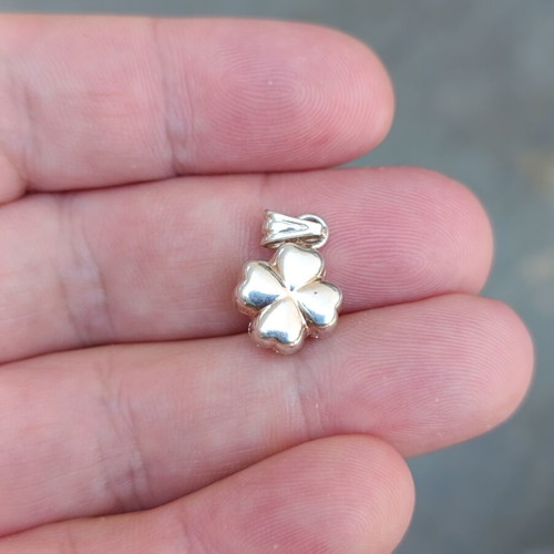 Silver discreet cross 925