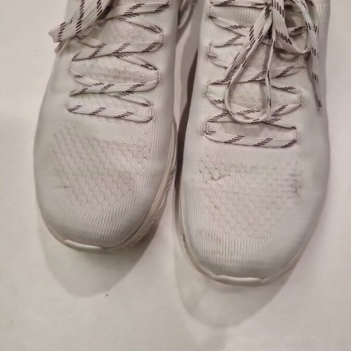 Skechers women's athletic shoes like new, size 40, beige