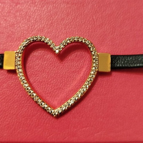 Heart bracelet like new, leather, 14 centimeters