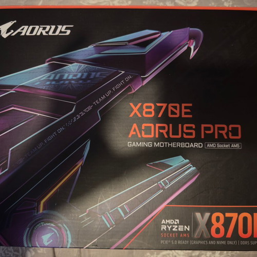 Gigabyte X870E Aorus Pro motherboard without WiFi antenna