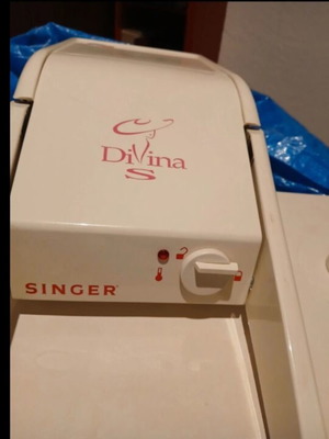Singer Divina ironing press like new