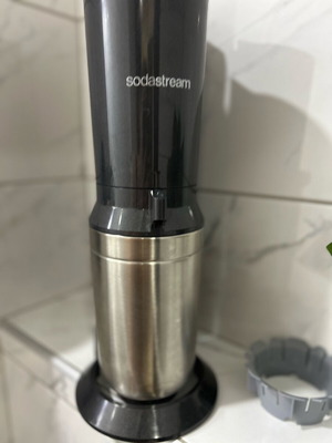 Συσκευή ανθράκωσης SodaStream Γερμανίας σαν καινούργια χωρίς φιάλη αερίου και γυάλινη