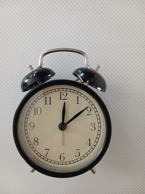 IKEA battery alarm clock