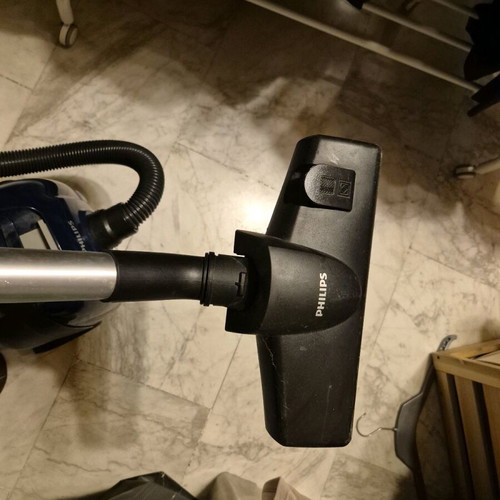 Philips PowerLife 1800W FC8450 vacuum cleaner used