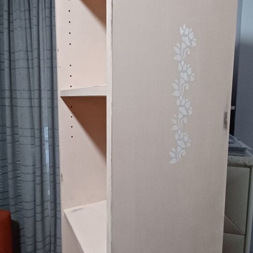 Wooden bookcase column with 5 adjustable shelves, chalk paint and stencil