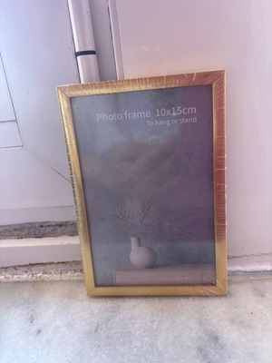 Gold photo frame 10x15 cm new