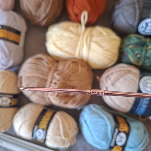 Yarn and Crochet Hooks like new
