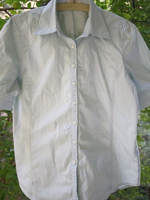 Sarah women's shirt like new, light green